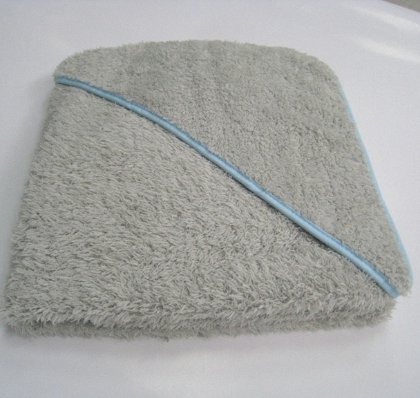 Hooded Baby Wrap 2