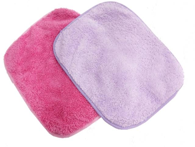 Reusable Makeup Removal Mitt 4