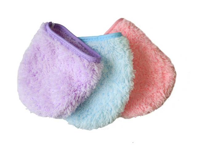 Reusable Makeup Removal Mitt 2